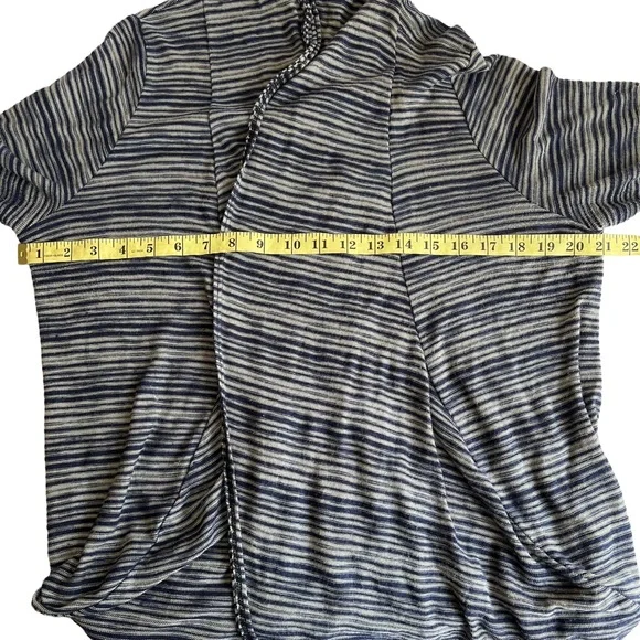 Torrid Womens Sweater Cardigan Knit Size Large Open Front Navy Stripes Waterfall - Picture 13 of 16